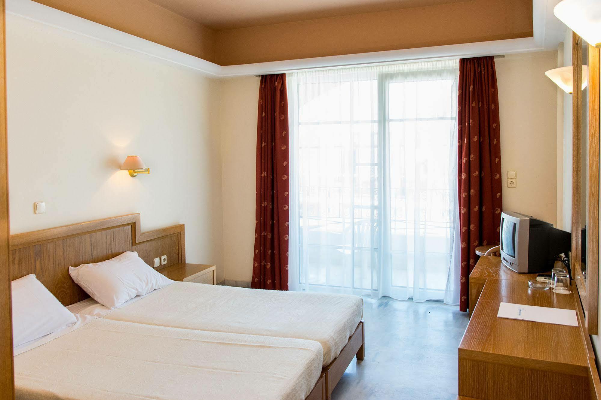 Anita Beach Hotel- Adults Only Rethymno  Exterior photo